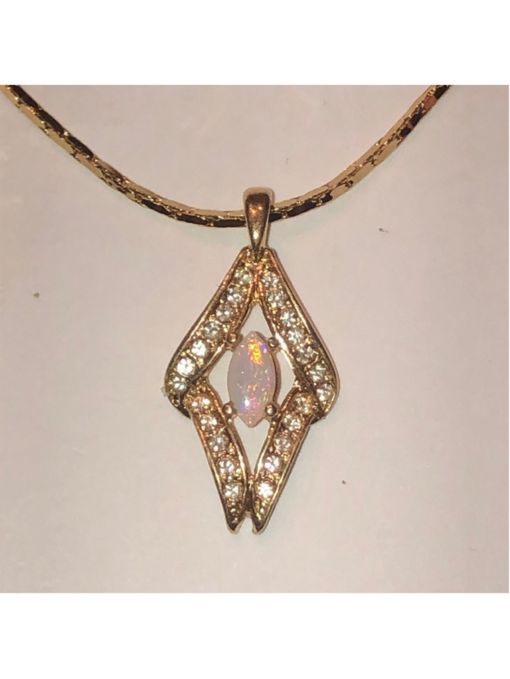 Vintage Gold Tone Faux Opal Dainty Boho Pendant Necklace